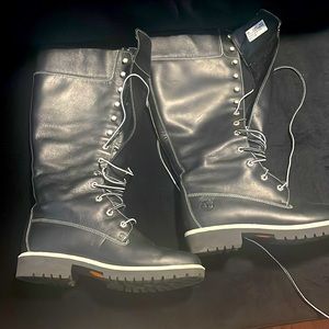 Calf high Timberlands boots